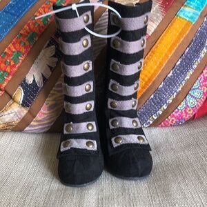 Joyfolie “Leighton in Black” Lace Baby Boots